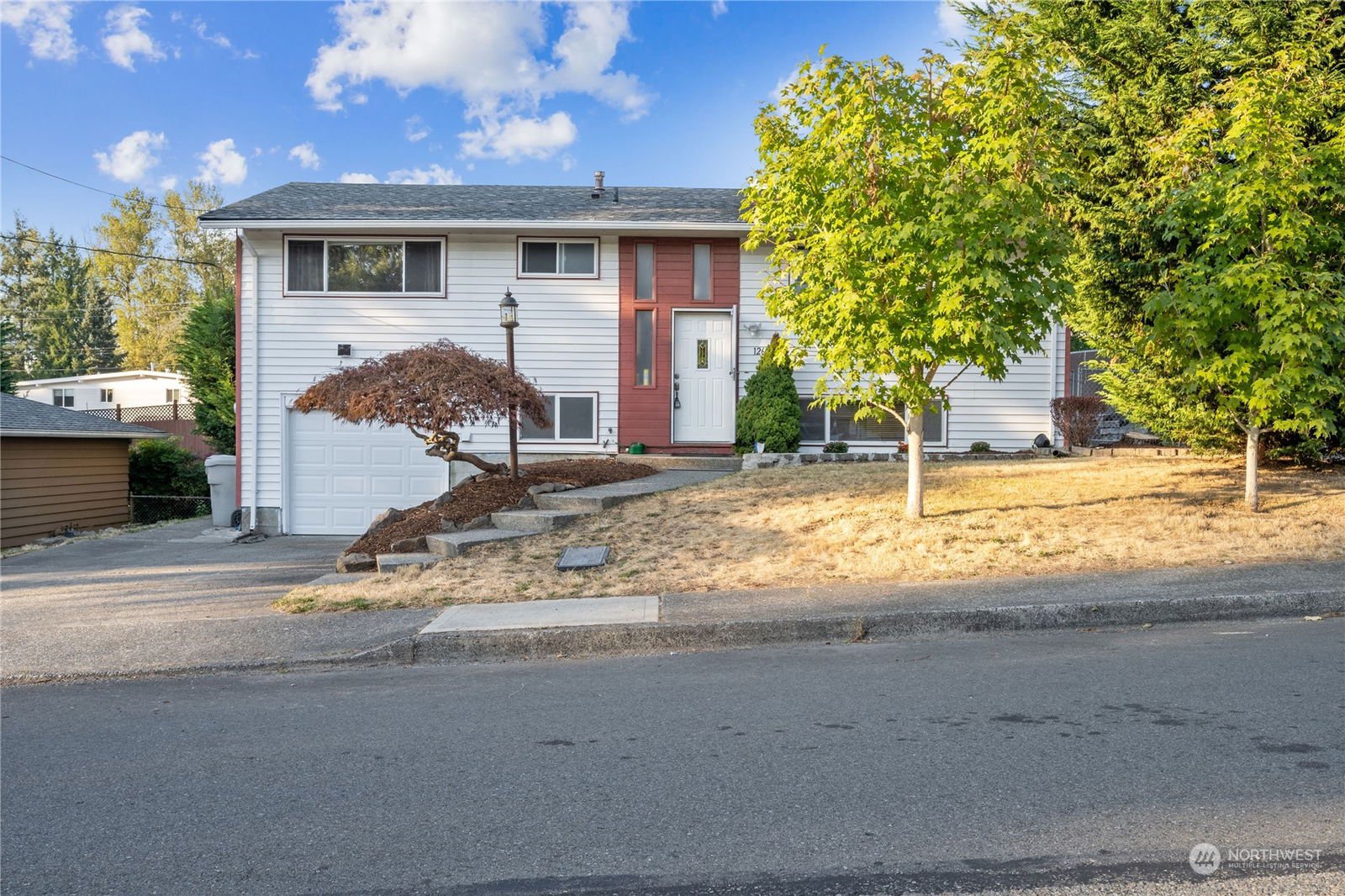 12630 SE 160th Street, Renton MLS 2001092 Skyline Properties, Inc. Newest Renton Listings