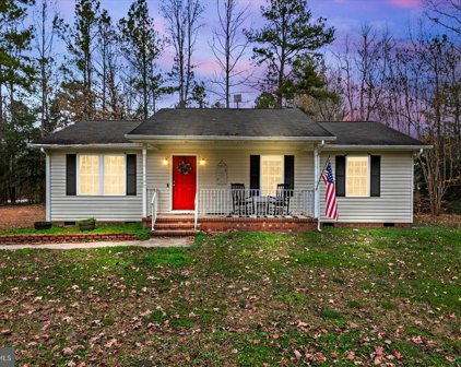 206 American Dr, Ruther Glen