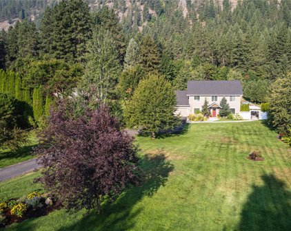 7970 Icicle Road, Leavenworth