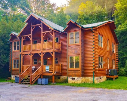 315 Caney Creek Rd, Pigeon Forge