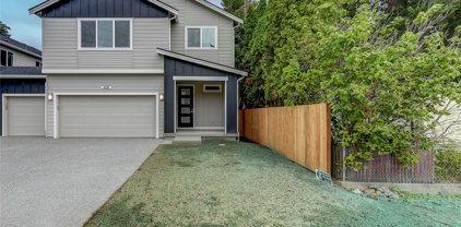 429 Logan Road Unit #2, Lynnwood