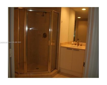 15051 Royal Oaks Ln Unit #603, North Miami Beach