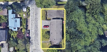 4418 Cove Cliff Road, North Vancouver
