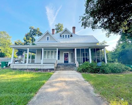 768 E Lee Street, Dawson