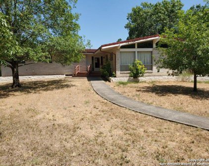 235 Rockhill Dr, San Antonio