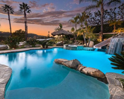 962 Chardonney Way, Escondido