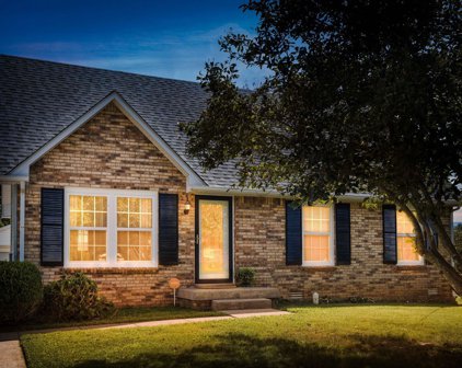 342 Bancroft Dr, Clarksville