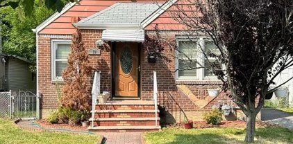 70 Norfolk Drive, Elmont