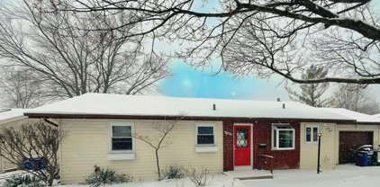 715 S 10Th Avenue, St. Charles