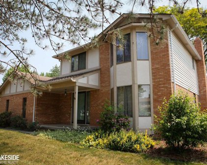 40462 Page Dr., Sterling Heights