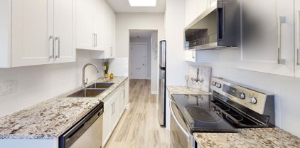 17707 57a Avenue Unit 214, Surrey
