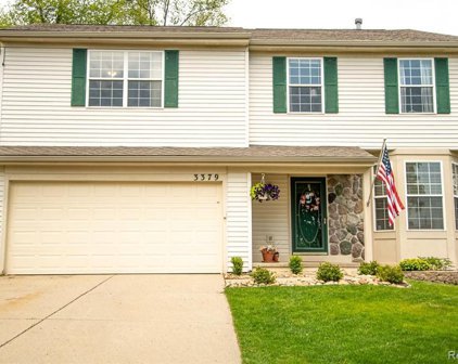 3379 HILLTOP, Holly Vlg