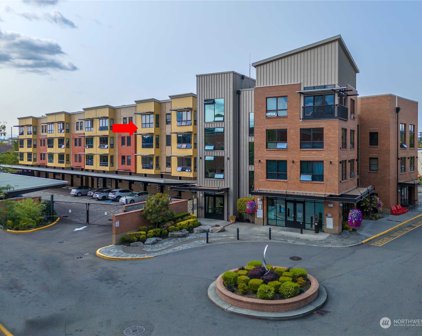 210 W Pioneer Avenue Unit #311, Puyallup