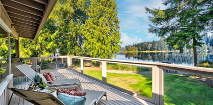 24227 Crystal Lake Place, Woodinville