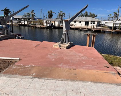 3884 Phoenix  Drive, St. James City