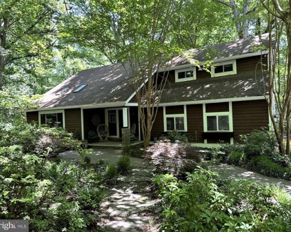 11203 Silverleaf Dr, Fairfax Station