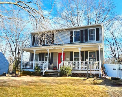 5638 Roundtree Dr, Woodbridge