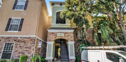 10105 Courtney Oaks Circle Unit 201, Tampa
