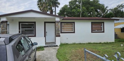 256 Nw 82nd Ter, Miami