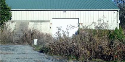 612 Davids Dr, Shepherdsville