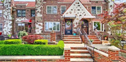 63-55 77th Street, Middle Village