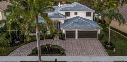 2530 Montclaire Cir, Weston