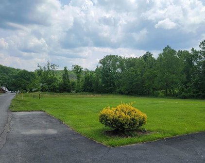 Old Lake Dr, Cumberland