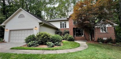716 N Bruton Place, Greensboro