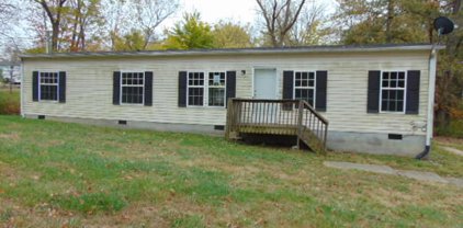 425 Manor Dr, La Grange