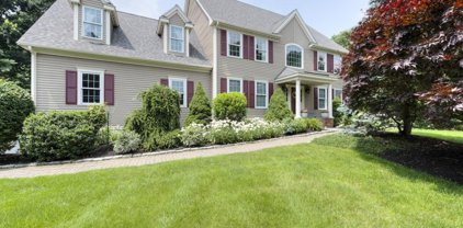 8 Rolling Hill Road, Shrewsbury