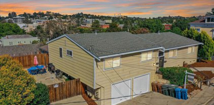 445 Richardson St, Martinez