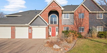 2556 Concord Way, Mendota Heights