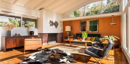 2764  Outpost Dr, Los Angeles