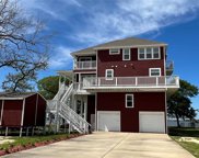 442 S Burnett Drive, Baytown image