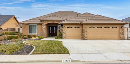 1306 Fair Oak  Drive, Tehachapi