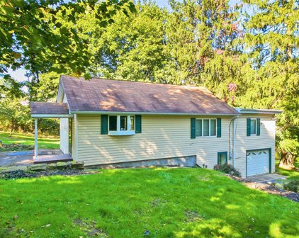 175 Fern Hollow Rd, Moon/Crescent Twp