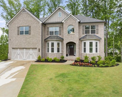 5307 Cheval Rue Court, Suwanee