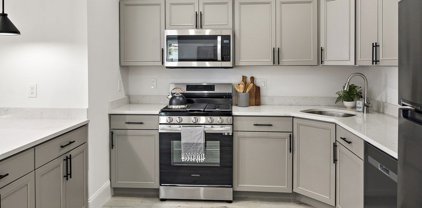 8 Oakhurst St Unit 1, Boston