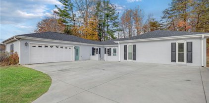 690 Sun Meadows Drive, Kernersville