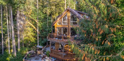 6855 Seaview Road, Sechelt