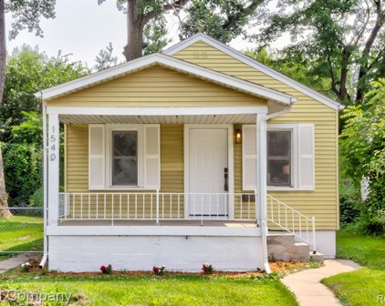 1540 MOORHOUSE, Ferndale