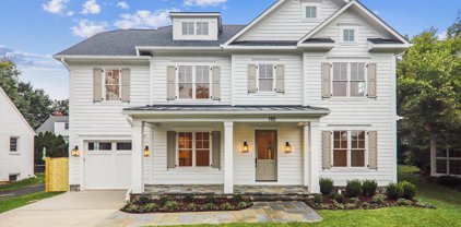 110 North Brook Ln, Bethesda