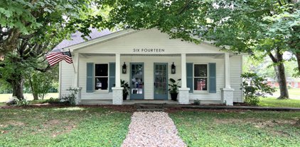 614 North St, Franklin