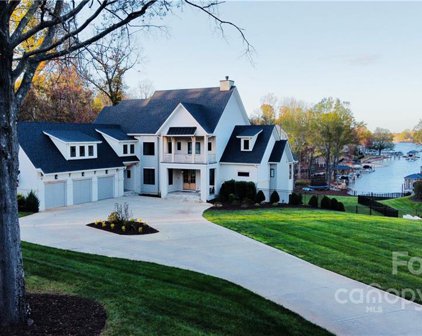 20911 Cinnamon Tree  Lane, Cornelius
