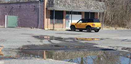 11 Van Clevesville Rd, Martinsburg