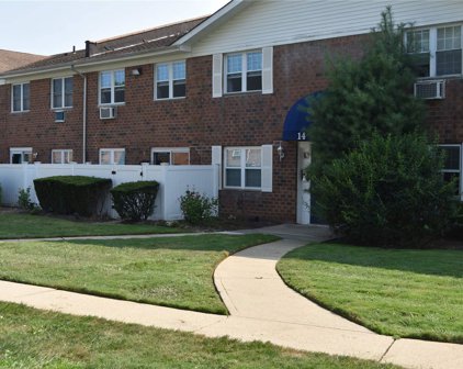 460 Old Town Road Unit #14M, Port Jefferson Station