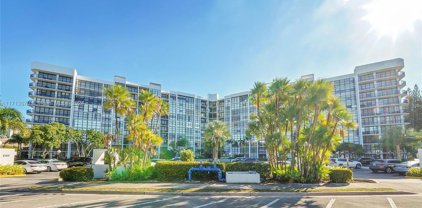 1000 Parkview Dr Unit #730, Hallandale Beach