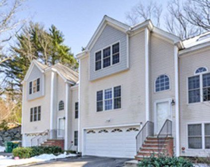 15 Brookside Ln Unit 15, Northborough