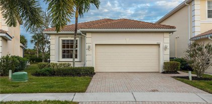 8823 Spring Mountain Way, Fort Myers