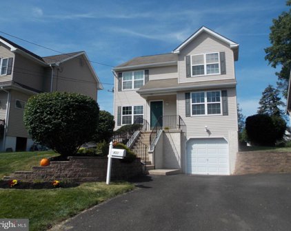 432 Continental Rd, Hatboro